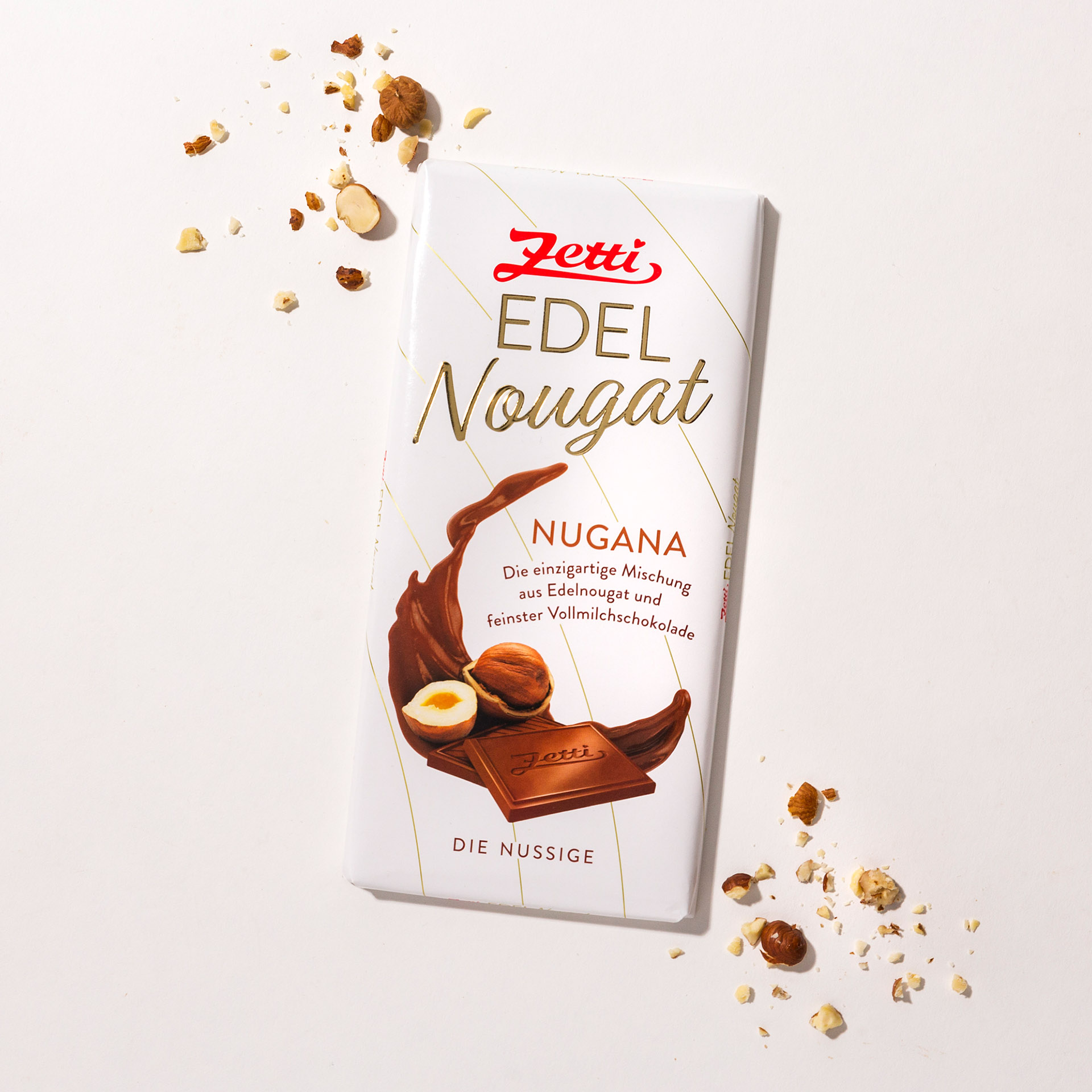Eine Tafel Zetti Edel Nougat in Haselnüssen